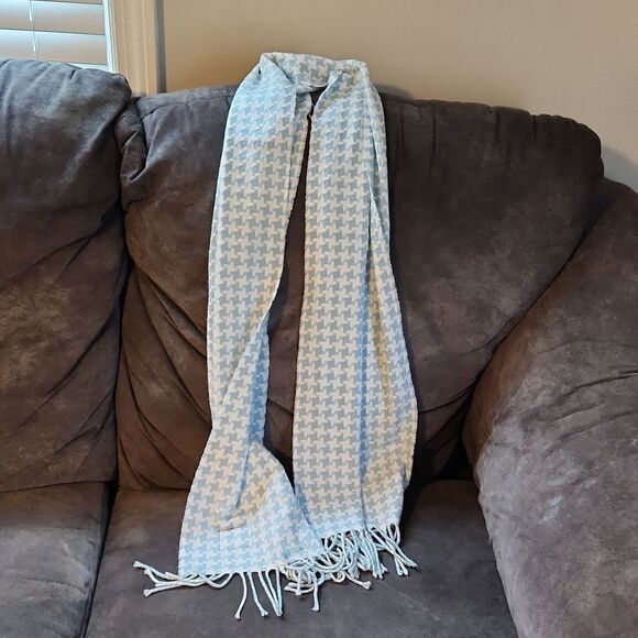 Coach scarf houdstooth blue white fringe soft womens scarf winter scarf preowned - Picture 8 of 10